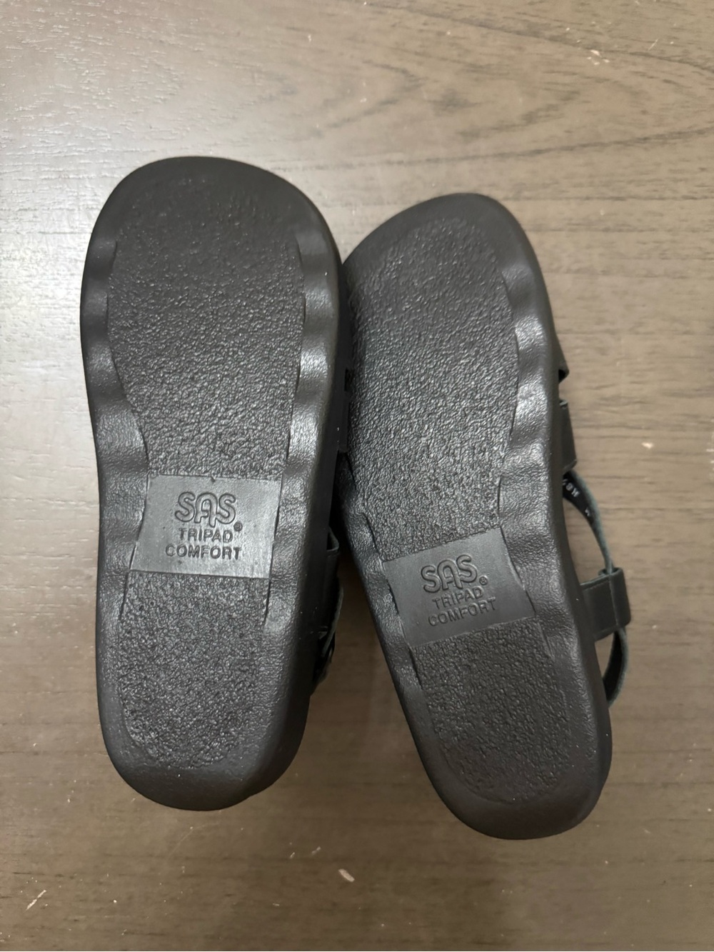 SAS Black Leather Cross-Strap Sandals - Picture 10 of 11